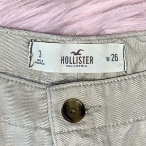 Hollister khaki short Shorts, size 3, W26